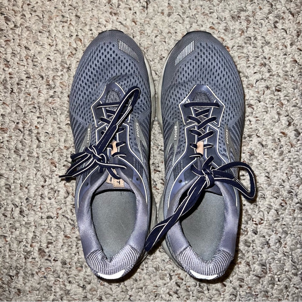 Brooks Ghost 12